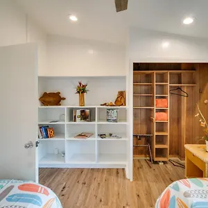 https://updated-poipu-home-large-deck-with-scenic-view.hotelsinhawaii.org