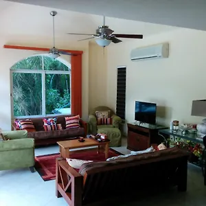 https://casa-beard-spacious-guest-house-with-high-speed-wifi-pool.quintano-roohotels.com