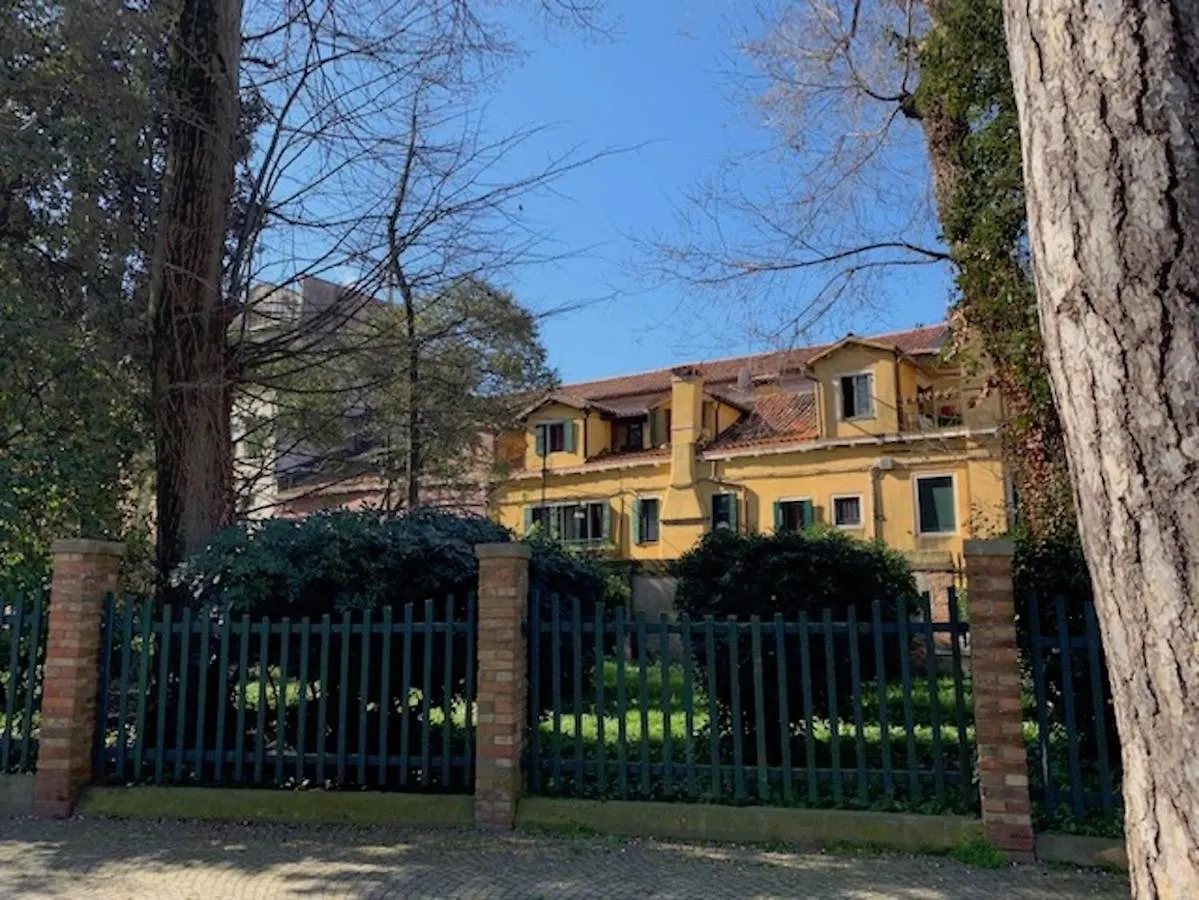 Ca Lorosa Cosy&comfortable Loft at Castello Venecia 0*,  Italia